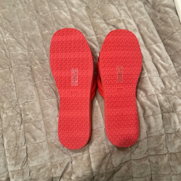 Rothy’s Woman Red Size 11 sandal - Picture 2 of 2